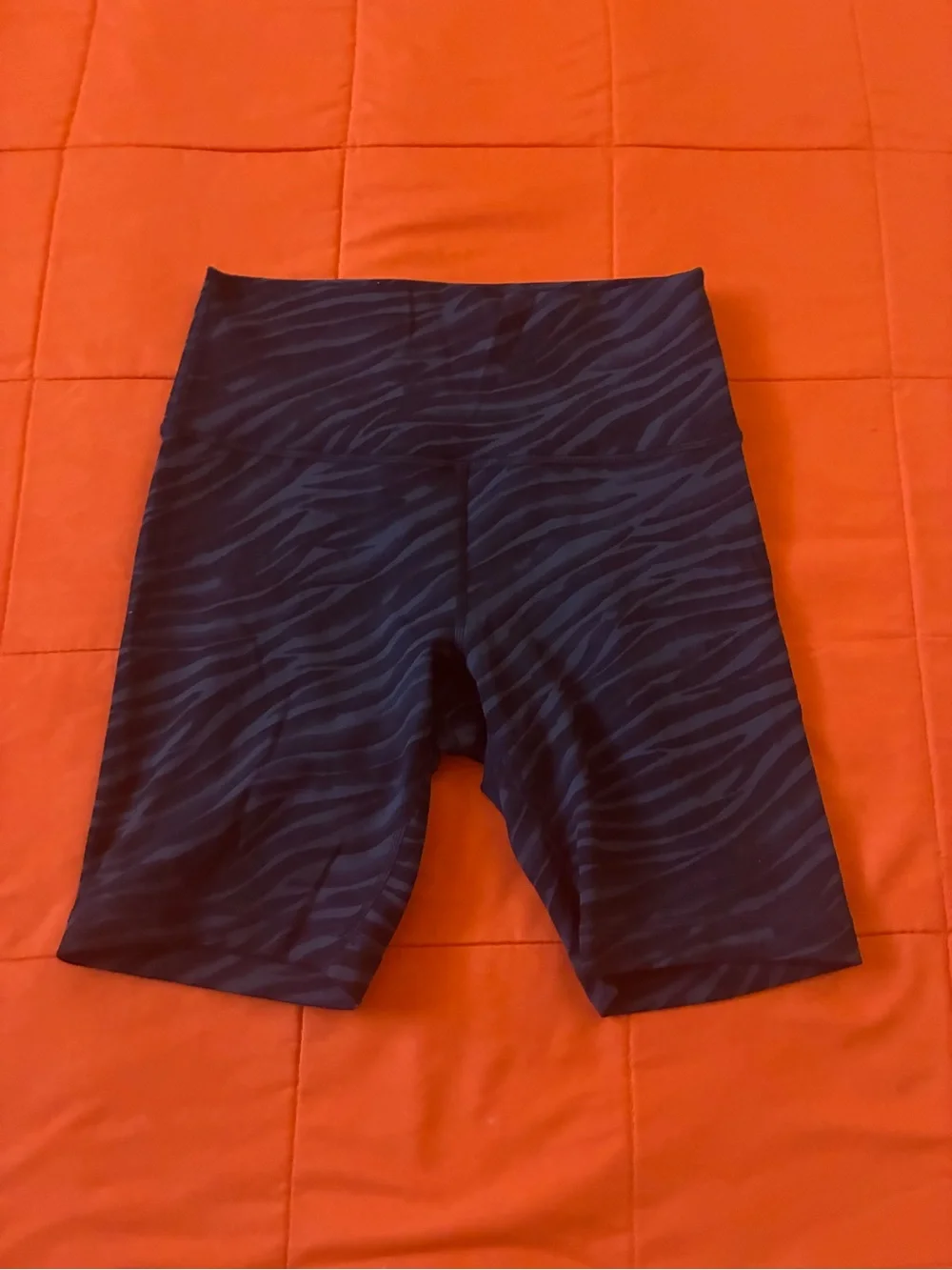 Lululemon Shorts Womens 6 Multicolor Gym Athletic Activewear Running Sportswear